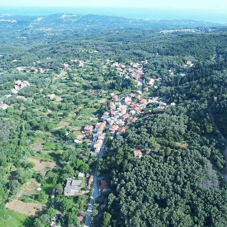 Affittacamere Harry'S Retreat Klimatia Esterno foto