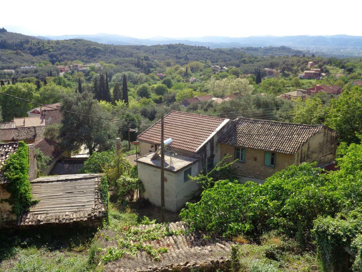 Affittacamere Harry'S Retreat Klimatia Esterno foto