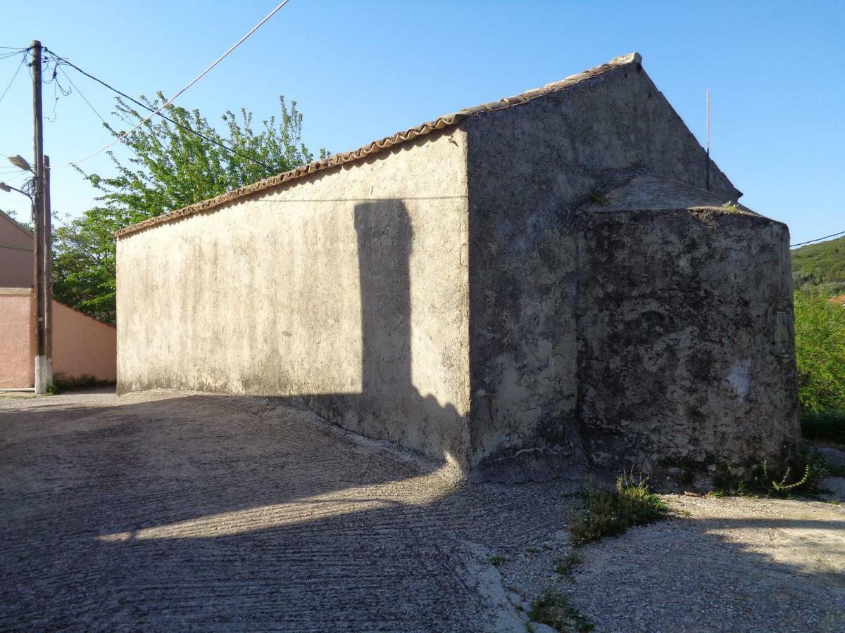 Affittacamere Harry'S Retreat Klimatia Esterno foto
