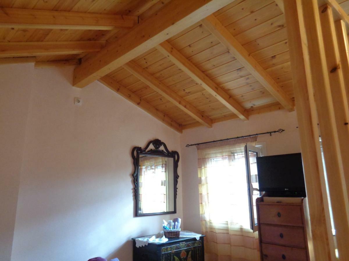 Affittacamere Harry'S Retreat Klimatia Esterno foto